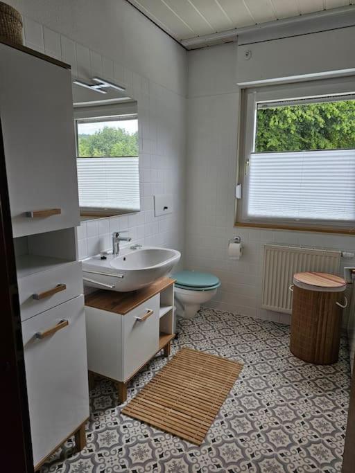 Grosse Ferienwohnung Am Waldrand Schonau  Buitenkant foto